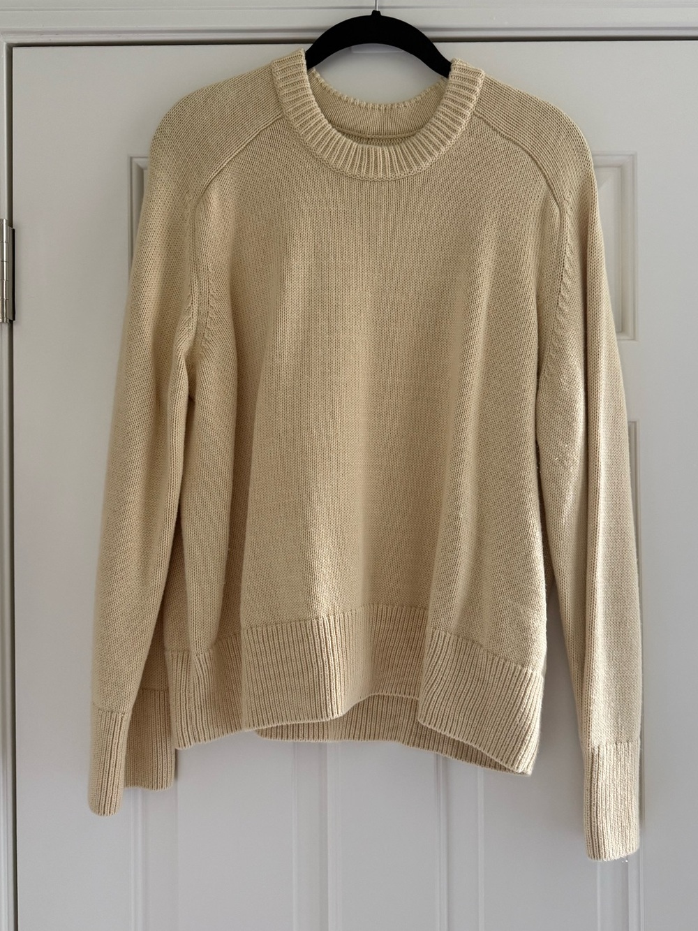 Abercrombie & Fitch Women’s Madeline Crew Sweater size M color Straw